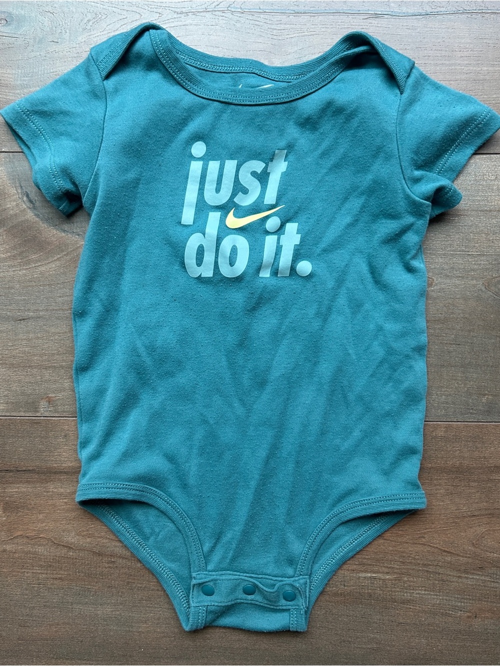Nike 24M Bodysuit